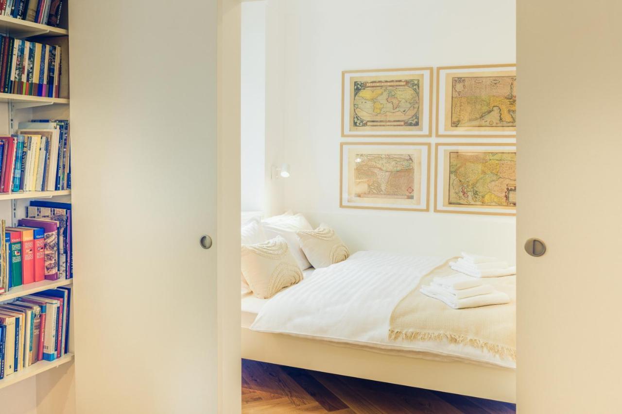Stylish Apartment In Historical Center Любляна Екстер'єр фото