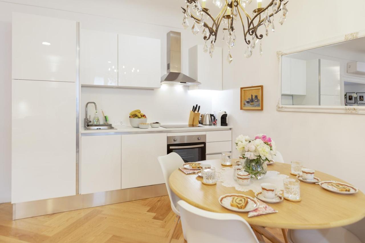 Stylish Apartment In Historical Center Любляна Екстер'єр фото