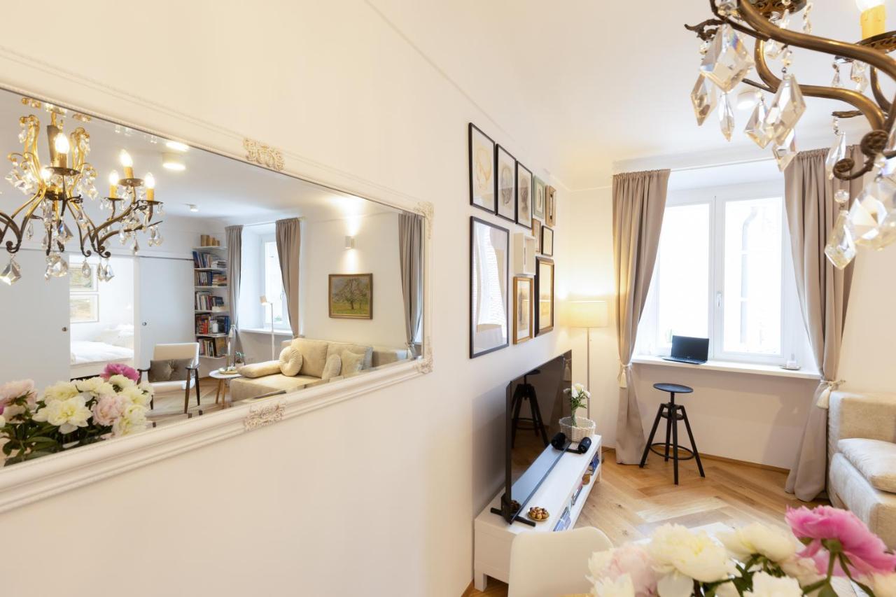 Stylish Apartment In Historical Center Любляна Екстер'єр фото