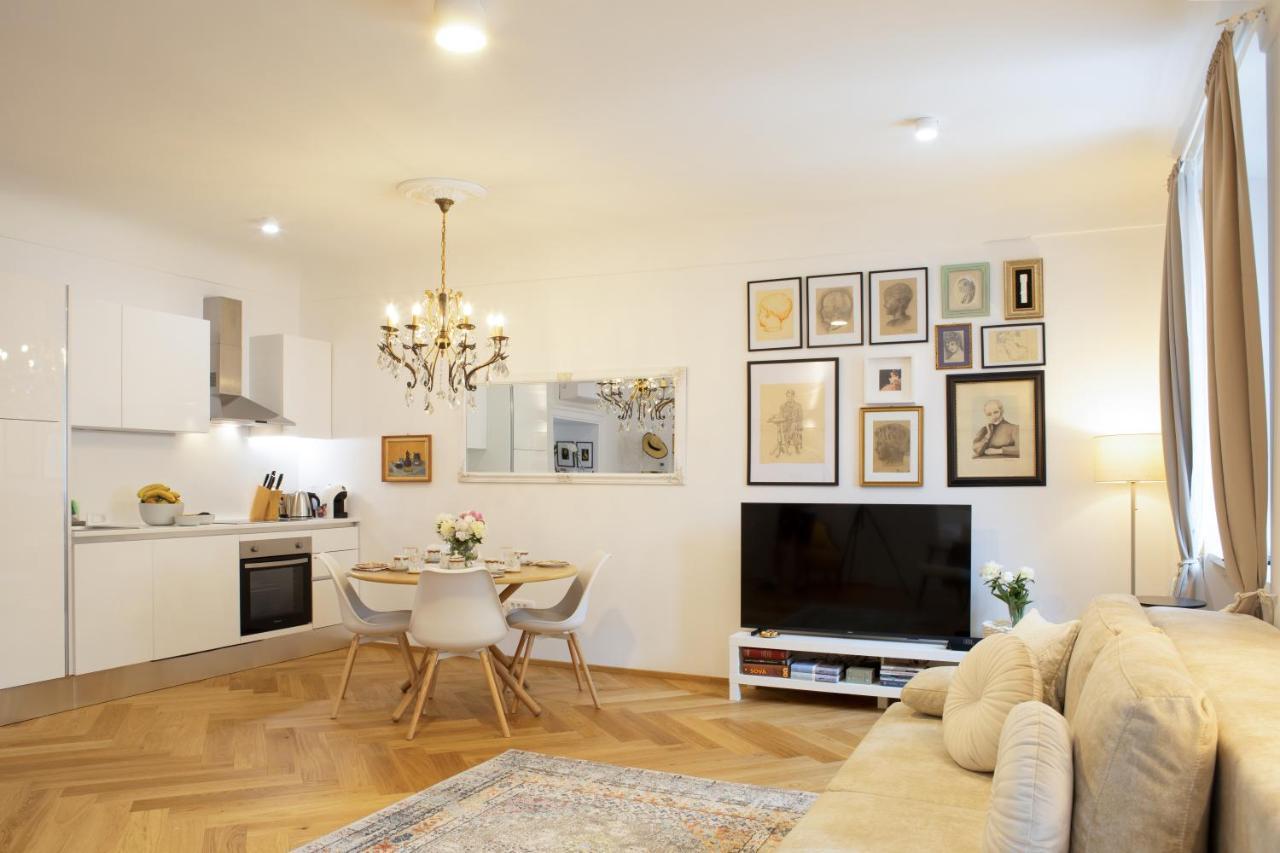 Stylish Apartment In Historical Center Любляна Екстер'єр фото