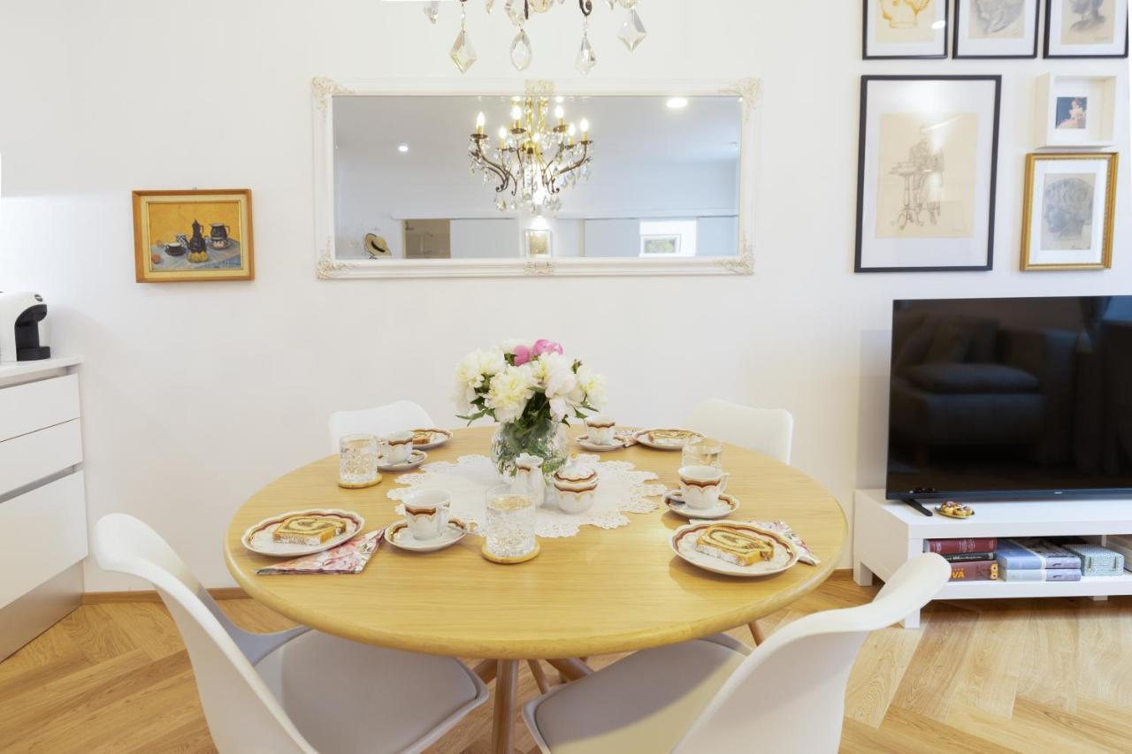 Stylish Apartment In Historical Center Любляна Екстер'єр фото